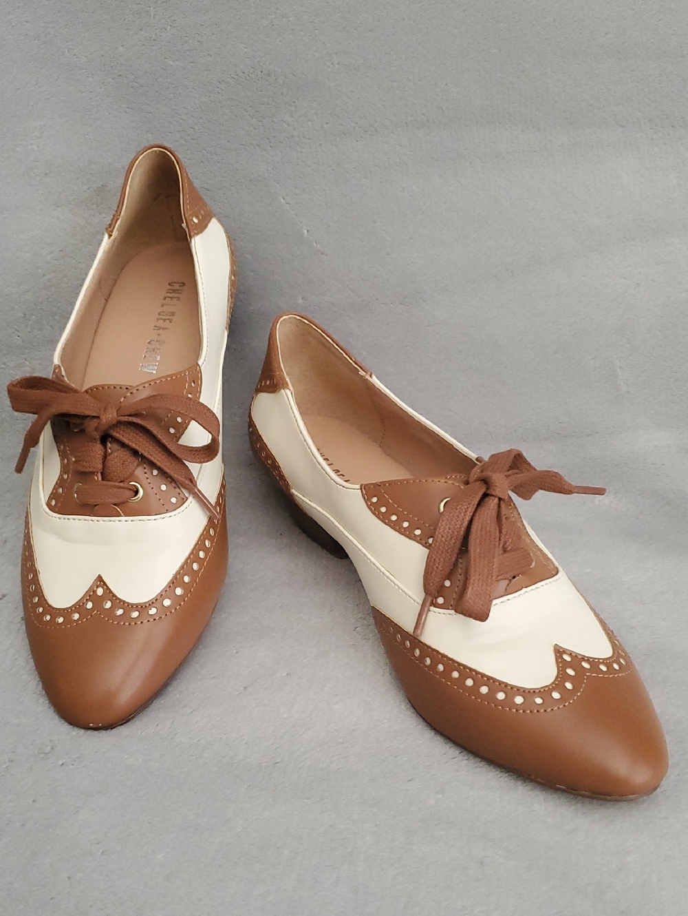 CHELSEA CREW Demi Vintage Two-Tone Oxford Lace-Up Saddle Shoes EUROPEAN SIZE: 39